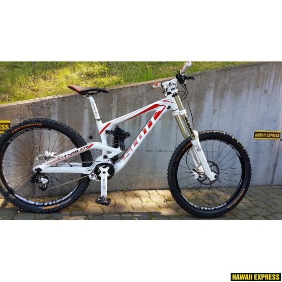227918-560x560.jpg GAMBLER 30 CUSTOM - attēls 1